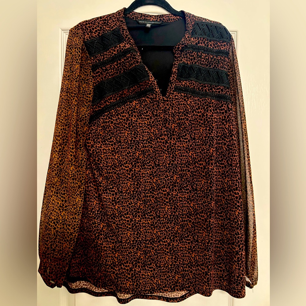 Women’s White House Black Market XL animal print blouse